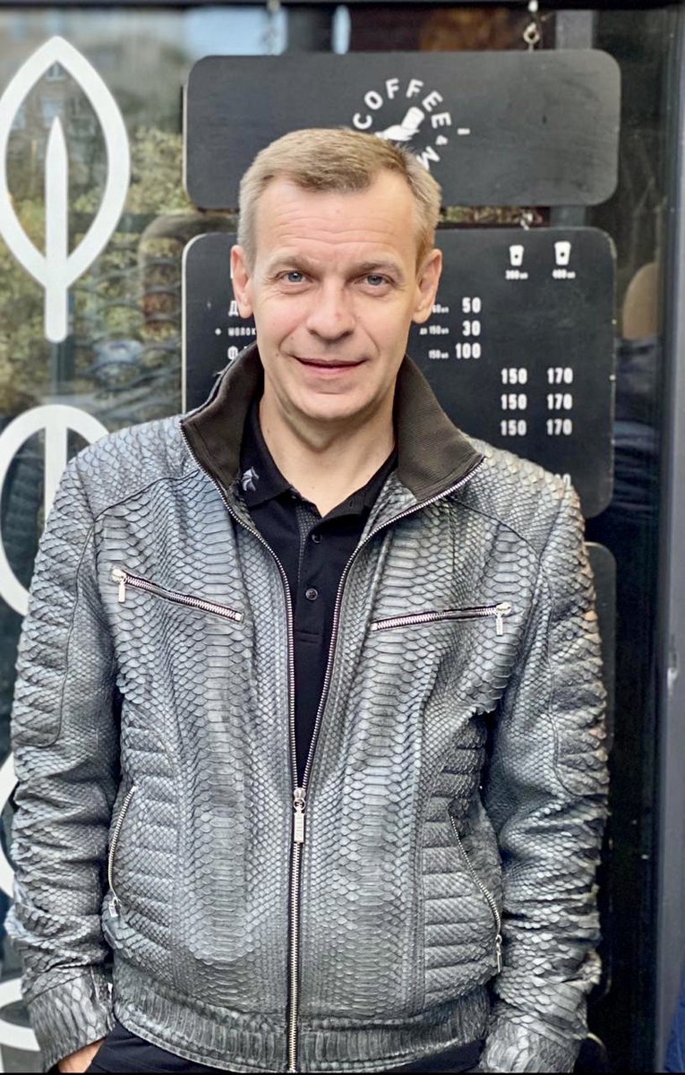 IgorBuskin's tweet image. Есть вещи, которые стоят того, чтобы им хранили верность. Например, кофе.😉
⠀
С добрым утром, друзья! Сегодня пятница, а это значит, что впереди выходные. Проведите их с пользой для себя. Гуляйте больше на свежем воздухе, наслаждайтесь прекрасными осенними красками!