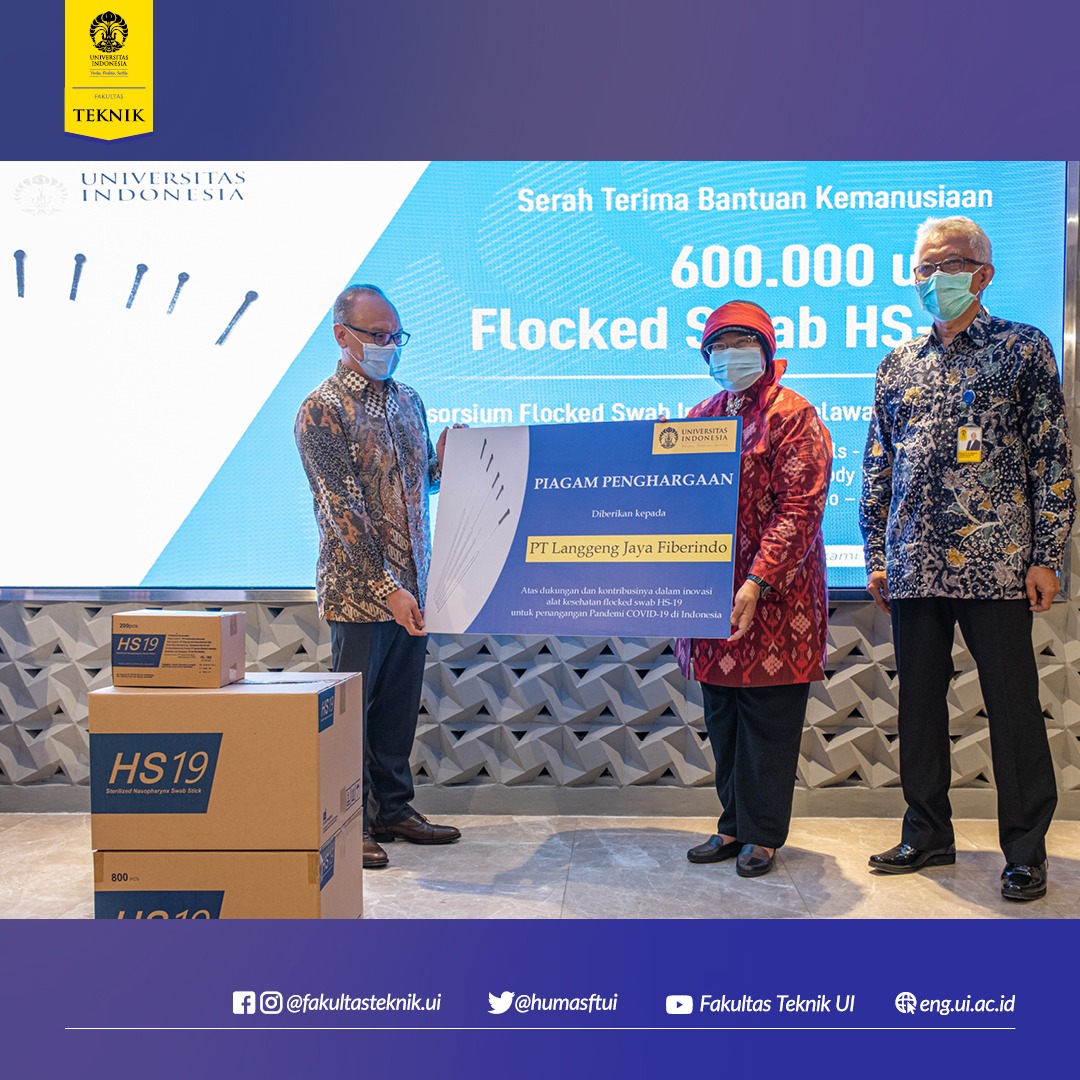 teknik_ui's tweet photo. serta dinas kesehatan di DKI Jakarta dan Jawa Barat, pada Kamis (21/10). Penyerahan tersebut dilakukan di Makara 04 Smart Meeting Room, Fakultas Teknik (FTUI), Kampus Depok. 
Flocked Swab HS-19 merupakan karya inovatif dari konsorsium UI yang terdiri atas para ahli dan peneliti-- https://t.co/ywNXy5IJNu