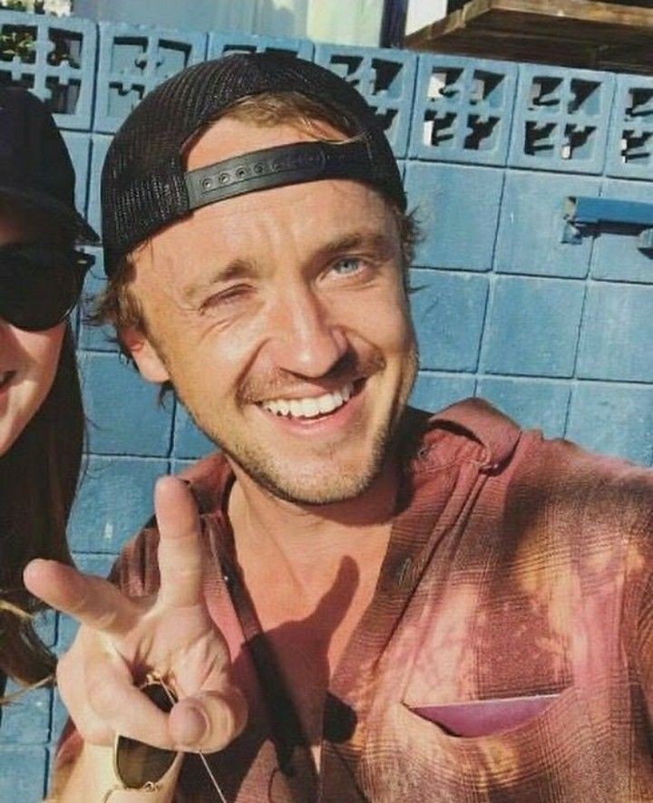 snakevod's tweet photo. A ver juguemos.
Comenten canciones que les recuerden a Tom Felton.

"This side of paradise"

Es para hacer una playlist copeerenme :( https://t.co/StVQxzvvpX