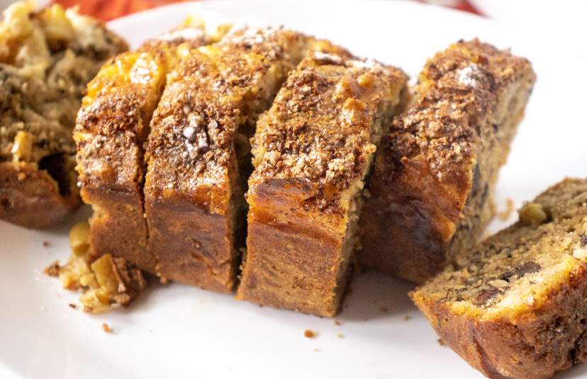 RecipeMagik's tweet image. Cinnamon Apple Bread with Cream Cheese and Vanilla Sugar glaze is a classic fall recipe that you can make in just no time. So easy and so flavorful.

FULL RECIPE: recipemagik.com/cinnamon-apple…

#applebread