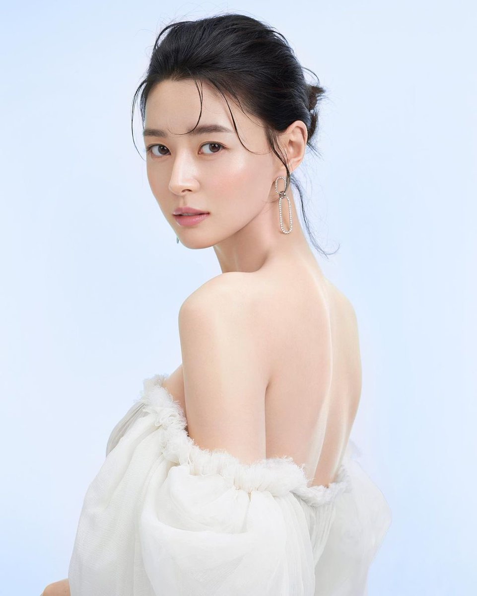 kdramadump's tweet photo. kwon nara for #SIENU ๐ค https://t.co/fFCCqAq5bg