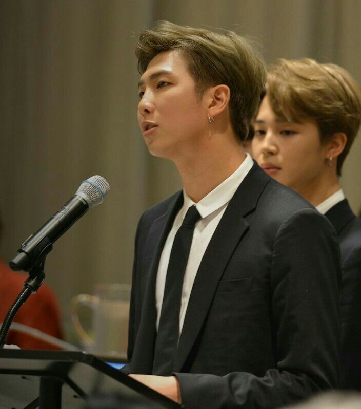 Ariana Grande and Kim Namjoon as PRESIDENT a thread;