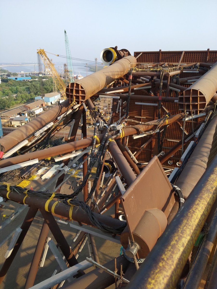 shashank_naik27's tweet image. Standing Above sleeping giant.
#Megastructure #OffshoreStructures
#RiggedUp