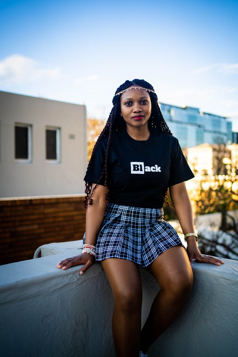 TheBlacksmithed's tweet image. Happy #Black Friday. #Black T's available for R200 🖤

Model: Odwa