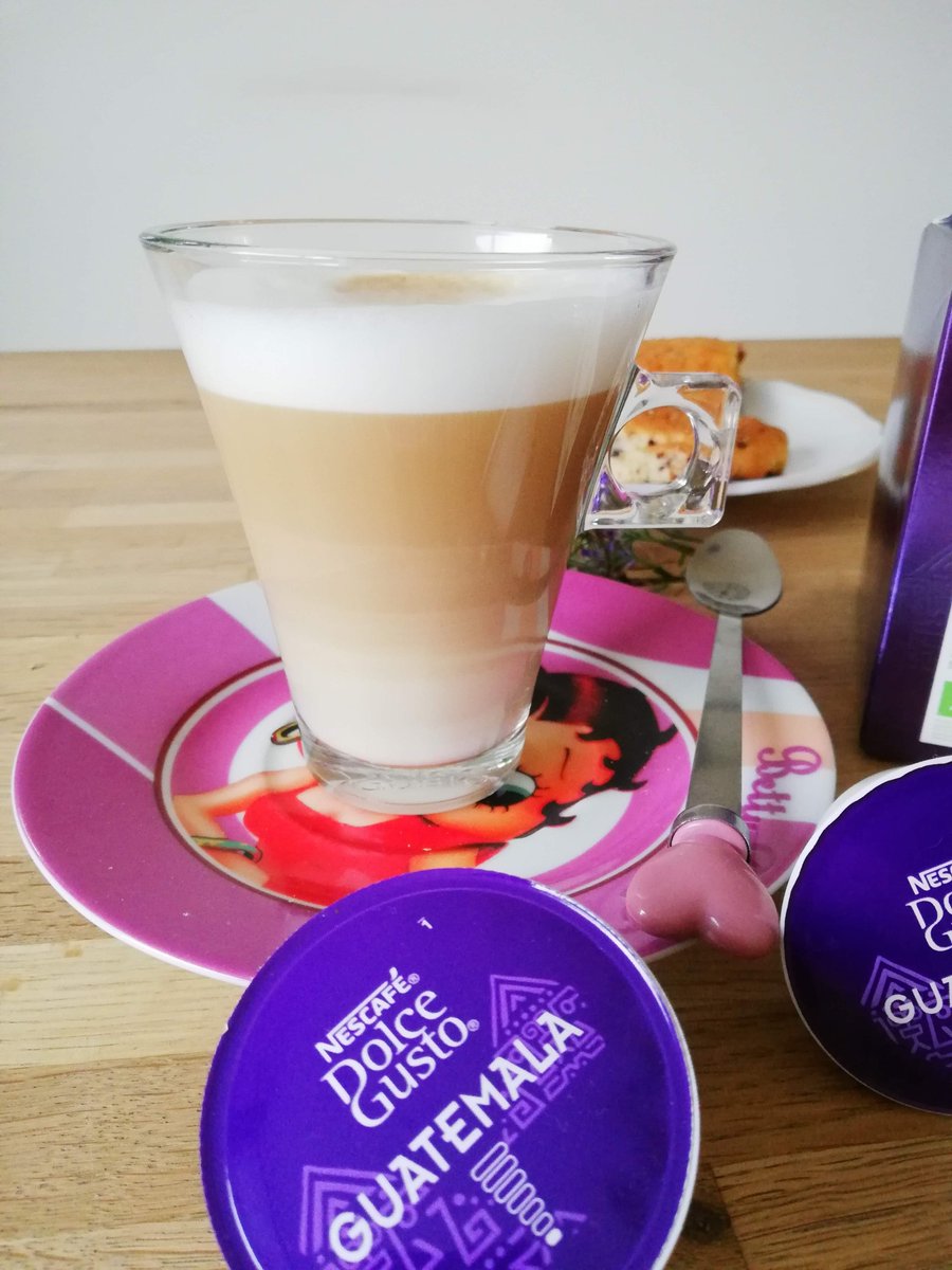 GigicookingGigi's tweet photo. Ce matin j'ai remplacé mon café par un délicieux et gourmand café Latte Macchiato GUATEMALA BIO @DolceGustoFr . Quel délice ! Sa mousse de lait et ses arômes gourmands m'ont conquise.
La journée commence bien.
#ambassadeurdolcegusto #bioabsoluteorigin #mycoffeemoment #cafèbio https://t.co/QWdBvKRBMw