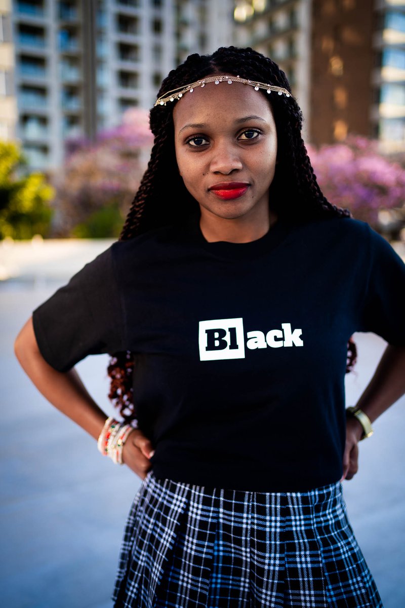 TheBlacksmithed's tweet image. Happy #Black Friday. #Black T's available for R200 🖤

Model: Odwa