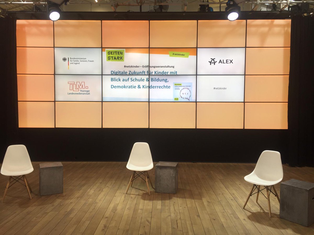 Seitenstark's tweet photo. Gleich um 9:15 Uhr starten wir mit einer Keynote und zwei Diskussionen unser #netzkinder Online-Mediencamp 2020/2021 - coronabedingt über mehrere Monate verteilt, für alle kostenlos u. online zugänglich. Schaut heute live herein oder meldet euch gleich an: https://t.co/tMqwChZAZS https://t.co/gbCHmDl8LI