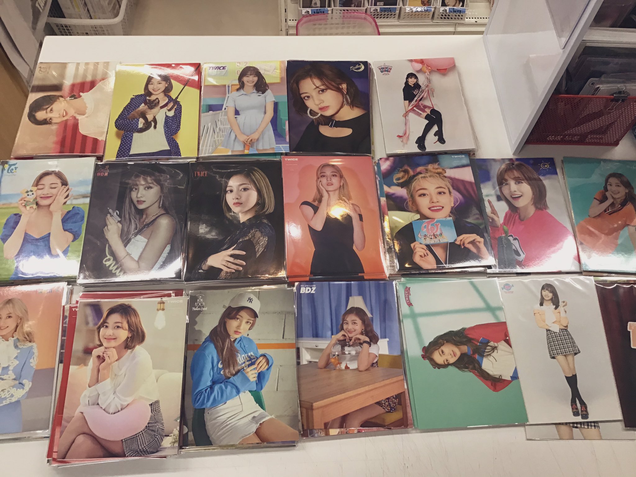 Trio原宿2号店 a他 Twice Twice ランダムトレーディングカードに缶バッチ入荷致しました Trio原宿2号店 a他 Twice Twice ランダムトレーディングカードに缶バッチ入荷致しました