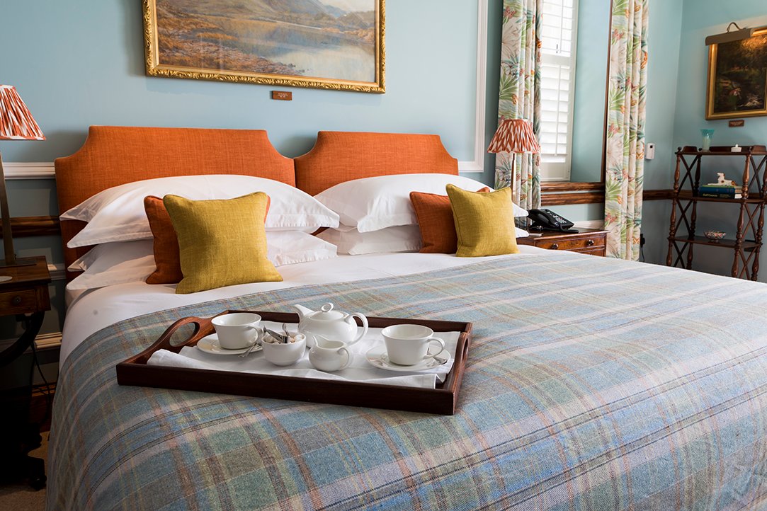 Room Service in bed...?✨

Come on! You're on holiday!

#Linkslife