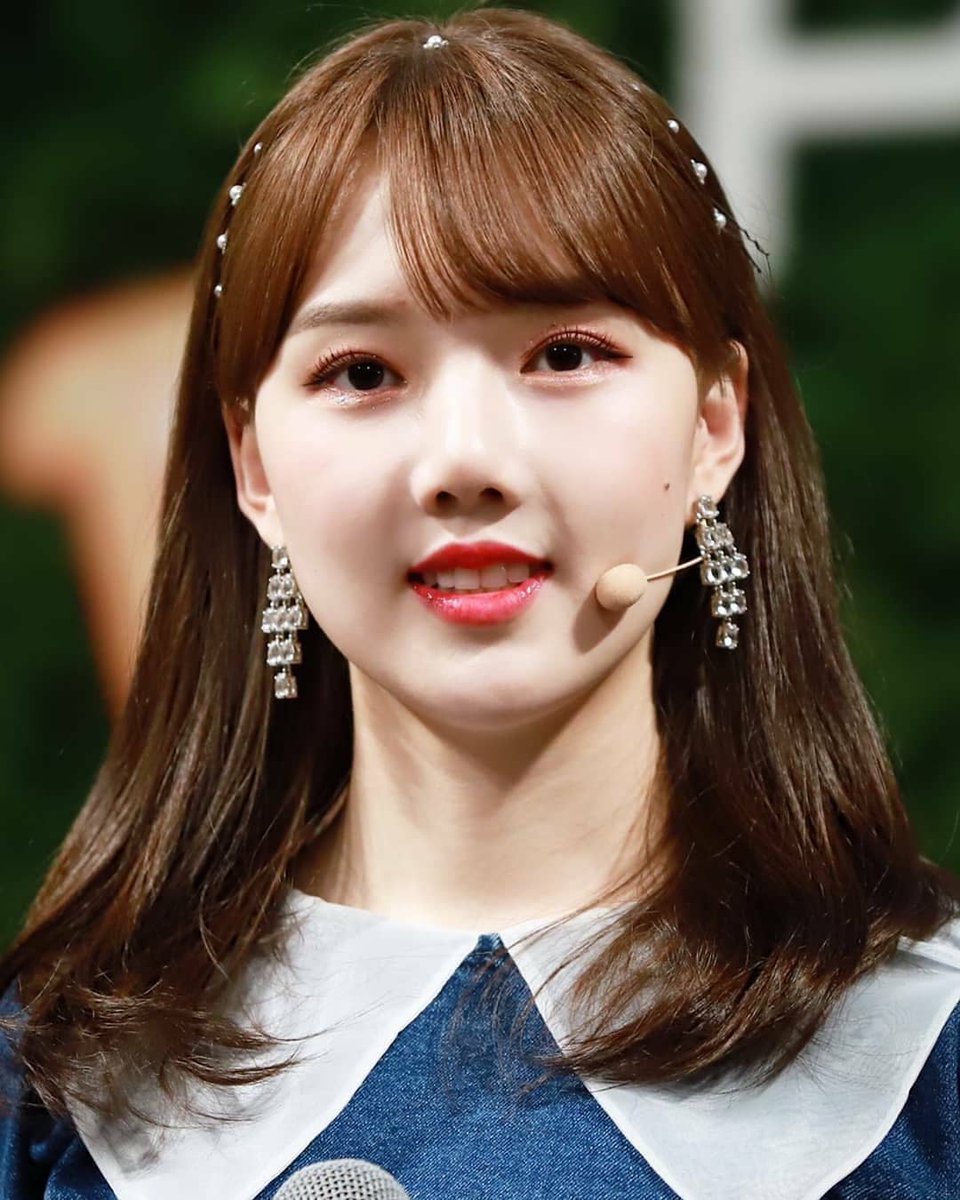 every_nn_cute's tweet photo. #yerin  #예린
-so perrty 💛
-
https://t.co/qWMhky8Pfz
-
#Jungyerin #정예린 #チョンイェリン #イェリン #yerin  #예린 #예린여자친구 #yeringfriend #여자친구 #gfriend #yeojachingu #buddy #gfriendofficial https://t.co/odxRB6WecT https://t.co/s9Bh2zxUHa