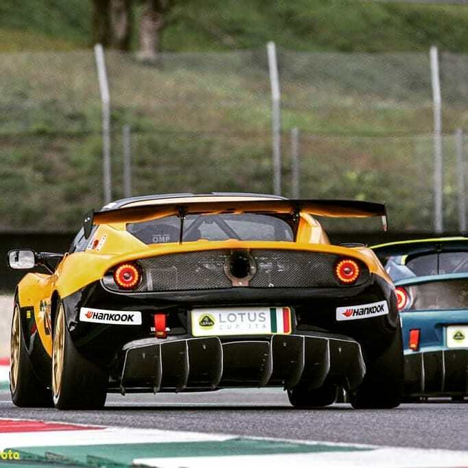 pbracingitalia's tweet photo. 🇮🇹 Pronti per scendere in pista a Magione per il quarto round Lotus Cup Italia!
🇬🇧 Ready to get the track in Magione for a new Lotus Cup Italia event, round 4 of the season!
#lotuscars #lotus #grouplotus #motorsport #lotuscupitalia #lotuselise #motori … https://t.co/LuGsUVjKkN https://t.co/3L47gBWh0Z