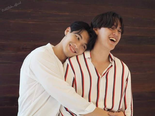 Shout out to the masculine presenting men aka The Extra Large Boys™ in Thai BL for constantly going out of their way to remind us that love is love and you don't have to fall into a certain "standard" to be loved. We love & appreciate you  #MaxTul #SunMork #TayNew #ForthBeam