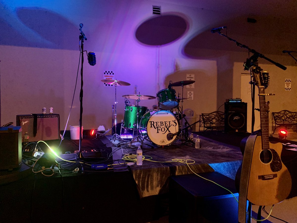 Great time with #RebelsFox tonight in Raleigh. Showing off my new head by #DrumArt. 😍 #LCDArtistFam #loscabosdrumsticks #drumdotsArtist #drumdots #tnrproducts #ludwigdrums #paiste #remodrumheads