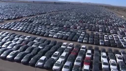 PeatonVigilante's tweet photo. La noticia MX de #QuesosDePlástico tóxicos, recuerda al fraude automotriz #VWGate de millones de autos contaminantes sin poder venderse por orden USA judicial, programados para engañar a centros de verificación de emisiones. https://t.co/LZx1F6i7FT
