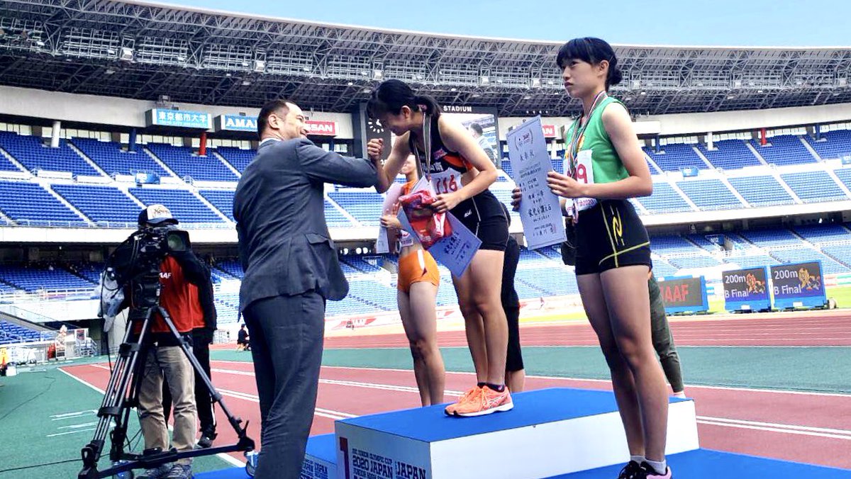 日本陸上競技連盟 中学陸上 女子走幅跳 表彰 1位 釣本陽香 郡山南 奈良 5m 2 7 2位 松村琴都 Tsm 愛知 5m68 0 1 3位 結城心優 春野 高知 5m61 1 4 おめでとうございます ライブ配信 結果速報 T Co