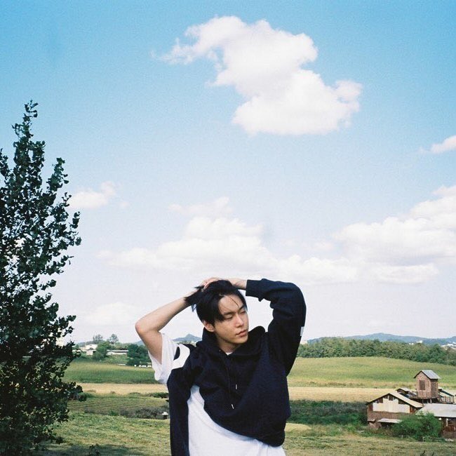 กลางวันอะแดดมันแรงค่ะ แต่ถ้าหากว่าหนูอยากจะอ้อนพี่แทน โดยที่ไม่ต้องกลัวว่าสีผิวจะแทนอะ แต่พี่กังวลว่าหนูอาจจะรักพี่แทน อันนี้พี่กังวลใจจังเลยค่ะ