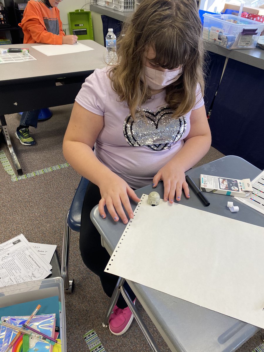 MrsRead_baec's tweet photo. We finally dusted them off! Ss practicing with their @Ozobot for our Halloween activity! #thirdgraderocks #computerscience #handsonlearning #onehappyteacher @BAECinAction @mrsfigmakes https://t.co/wSaFGIyicl