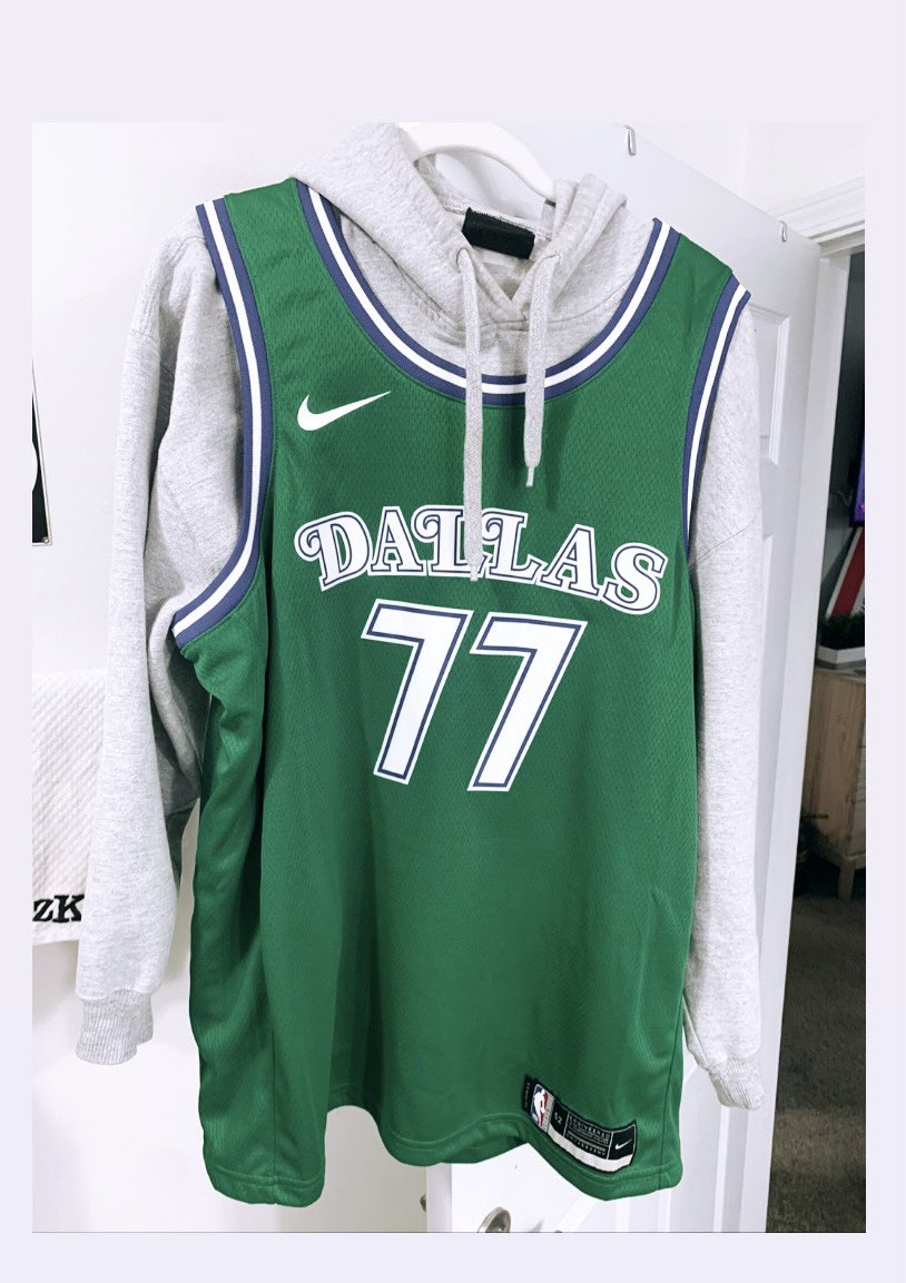 jaredblake's tweet photo. New 2021’s 🥶 https://t.co/wsHOeWbJVC