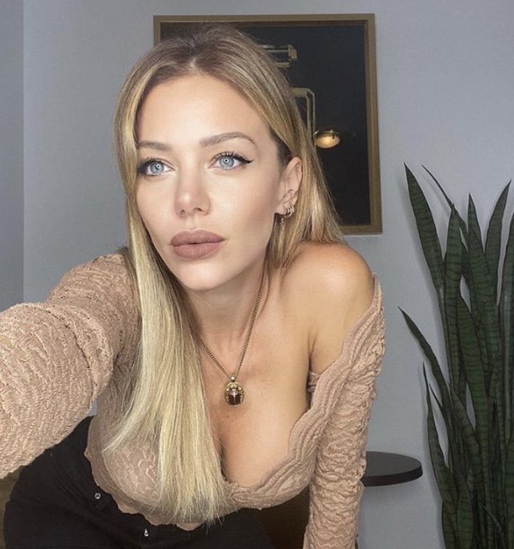 Evangelina anderson, one of the hottest models of argentina even though she was born in spain- sadly married to martin demichelis- she has 3 kids :D- age : 37- she looks mean af but she is hot so we forgive her