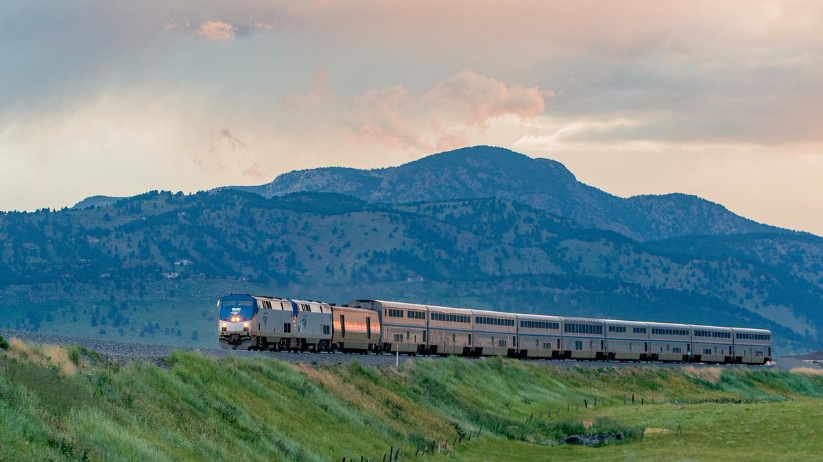 Amtrak's tweet photo. Leaves aren't the only things changing color. Head to big sky country on the California Zephyr and see all the shades of nature.
📷 @ Coloradorailphotographer on IG https://t.co/vGqmQwsIOI
