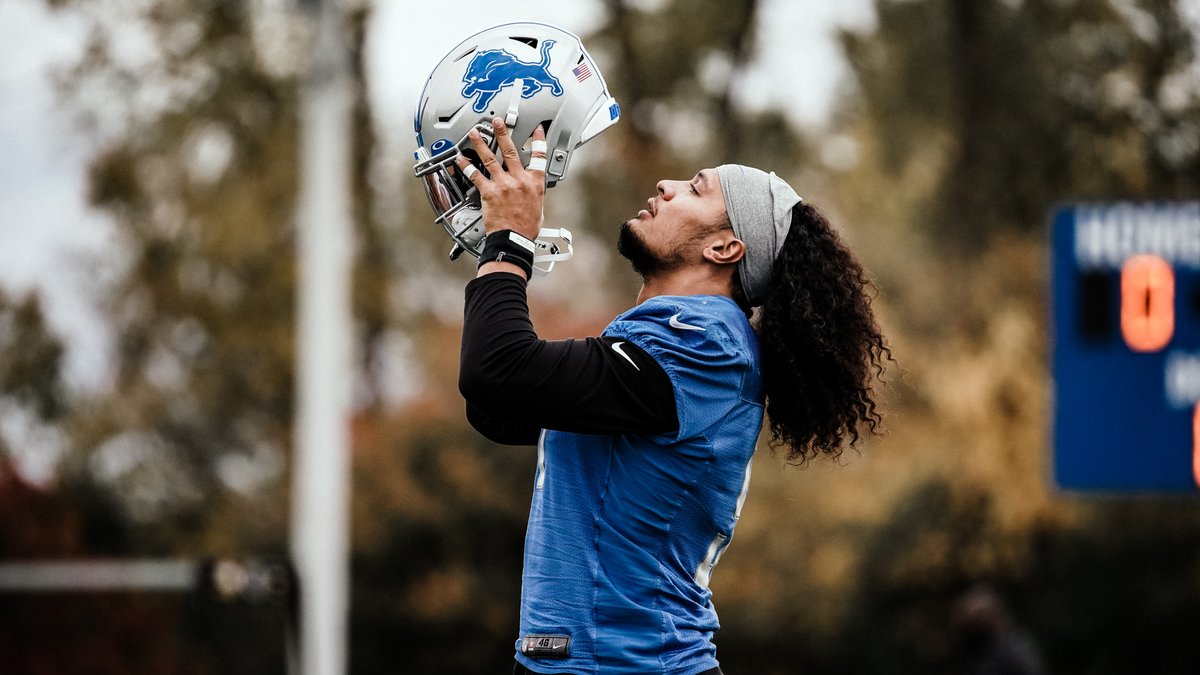 Lions's tweet photo. Boys of fall🍂 https://t.co/LW1MwrXF0A