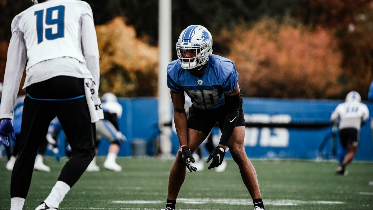 Lions's tweet photo. Boys of fall🍂 https://t.co/LW1MwrXF0A