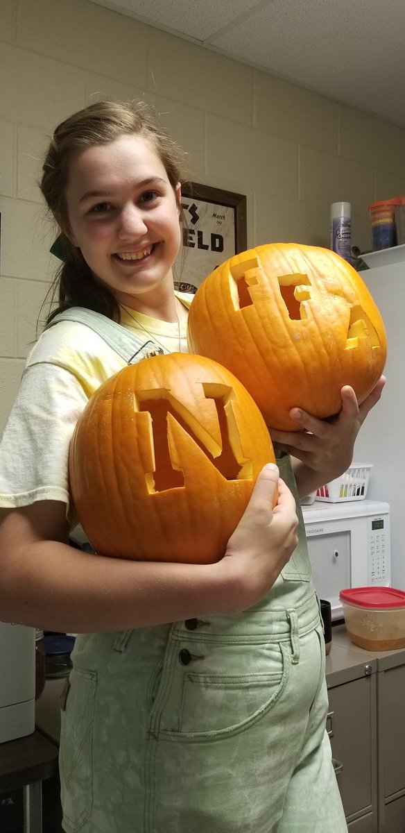 Hey <a href="/ffa_tn/">East TN FFA</a>, the Regional Reporter and Chapter President is also the 2020 Homecoming Queen! #CASHMONEY