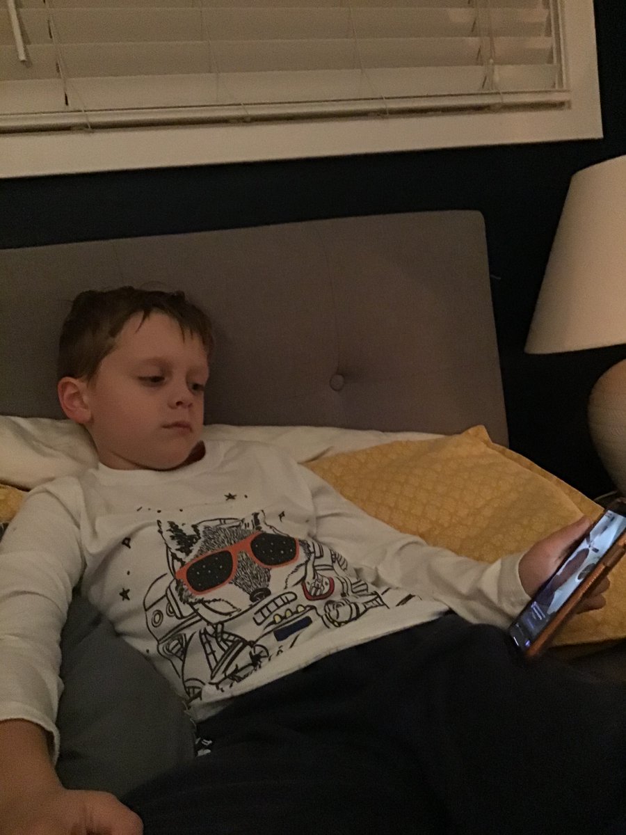 What a treat to have Principal Lash read a bedtime story!  Mrs. Aldrich, may Tomahawk be next?  <a href="/Bulldogs512/">Chris Lash</a>  @erinallearn <a href="/theSMSD/">SM School District</a>