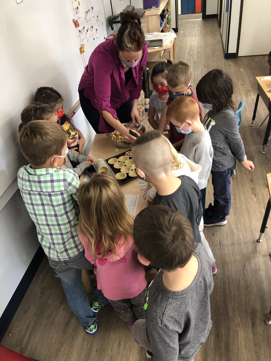 What’s the best part about working at a school? Free food! Thanks Kindergarten for making delicious apple pies for our staff!