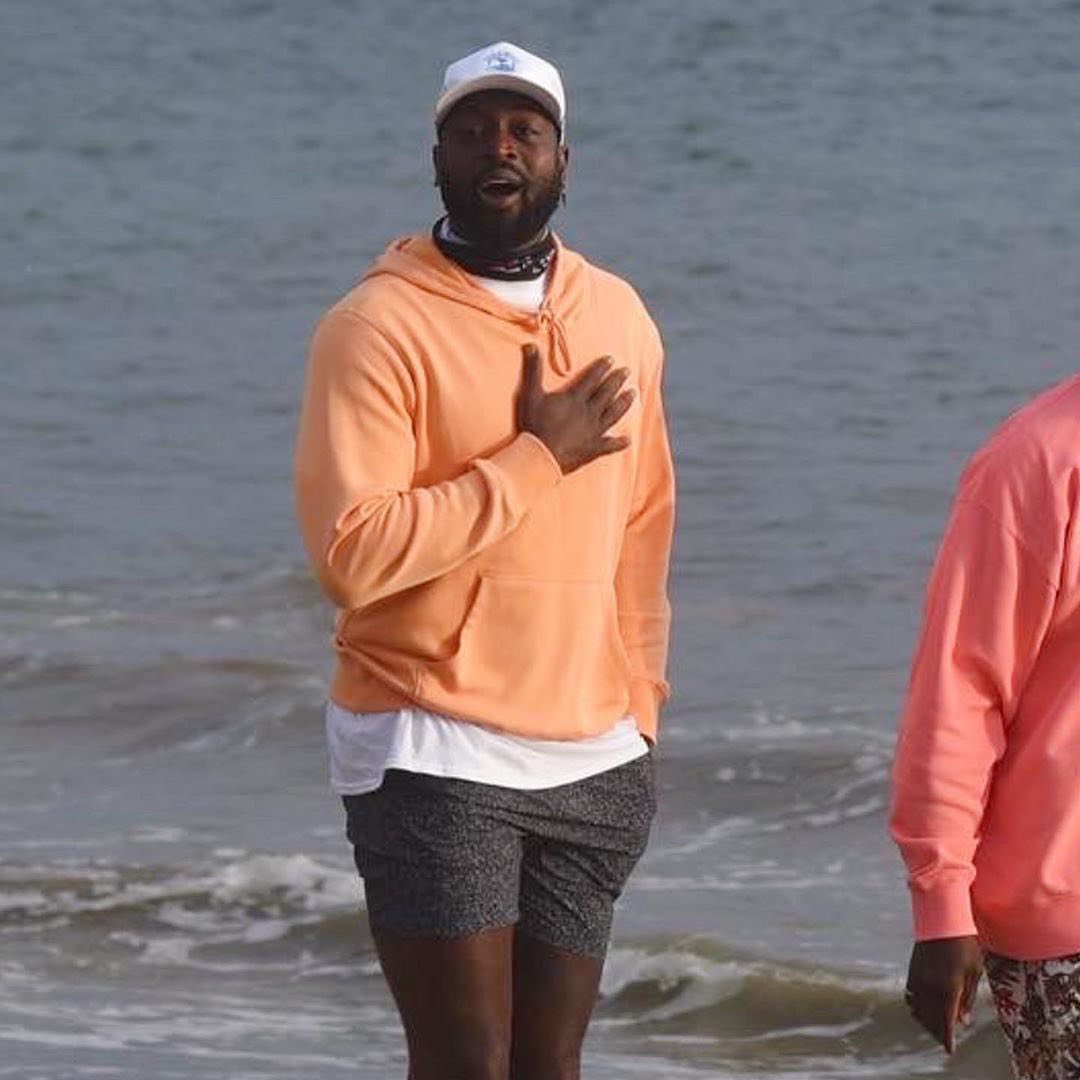 enews's tweet photo. A moment this couple, and Dwyane Wade, will never forget: "When @dwyanewade happens to be taking a sunset stroll on the beach and walks by mid-proposal 😂" (📷: IG/ryanbasch) https://t.co/SRusTzgkCY