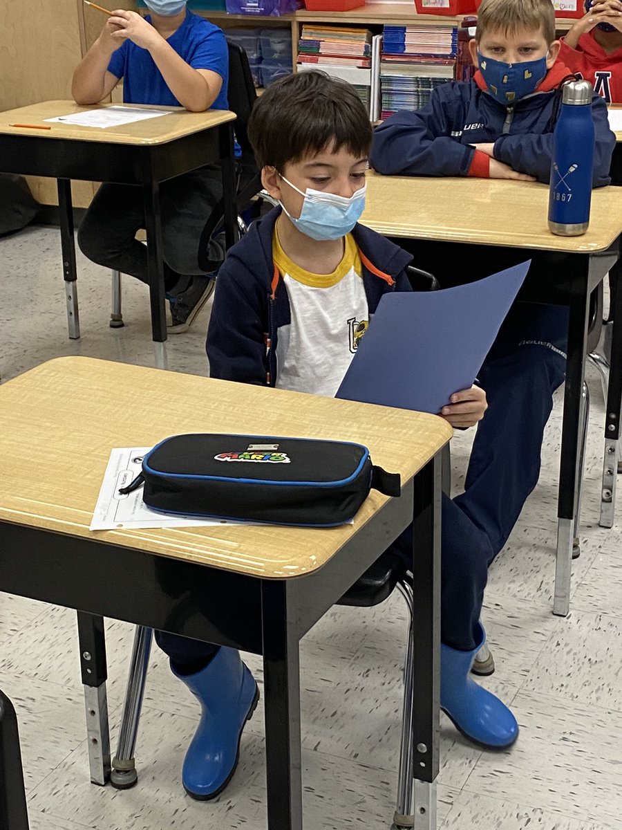 MrsBrule's tweet photo. Students were excited to share their thankfulness paragraphs today. What are you thankful for? @belleriverbucs https://t.co/JAsq7Fn4mk