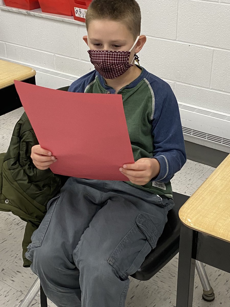 MrsBrule's tweet photo. Students were excited to share their thankfulness paragraphs today. What are you thankful for? @belleriverbucs https://t.co/JAsq7Fn4mk