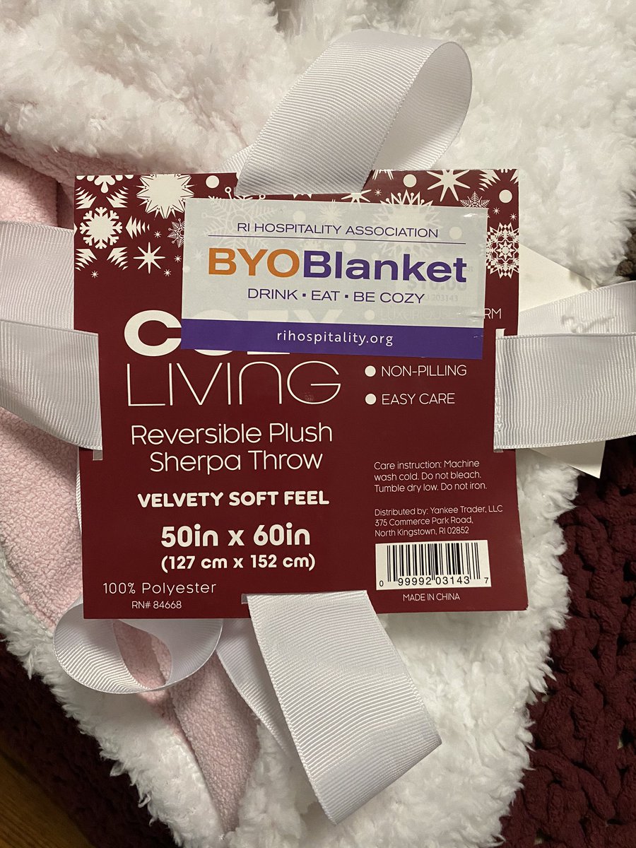Take it outside #byoblanket thanks to <a href="/AngelosPalace/">Angelos Palace Pizza</a> and <a href="/RIHospitality/">RI Hospitality</a>