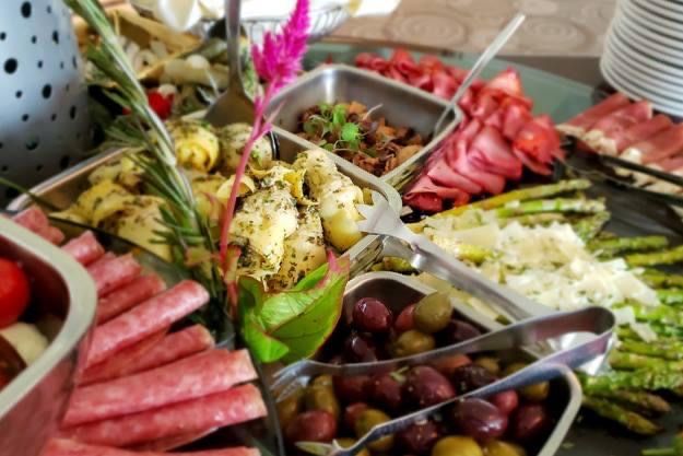 CapeClubResort's tweet photo. Let us cater for your event! Check out our website https://t.co/r3RjO6GmSa for more details!
πΈ: Flavio D Photography #weddingideas #thecapeclub #weddingvenue #capecodwedding #weddinginspiration #weddingdesign #golfcourse #countryclub #capecod #capecodvenues #venue #apps οΏΌ https://t.co/zAQcBctfwS