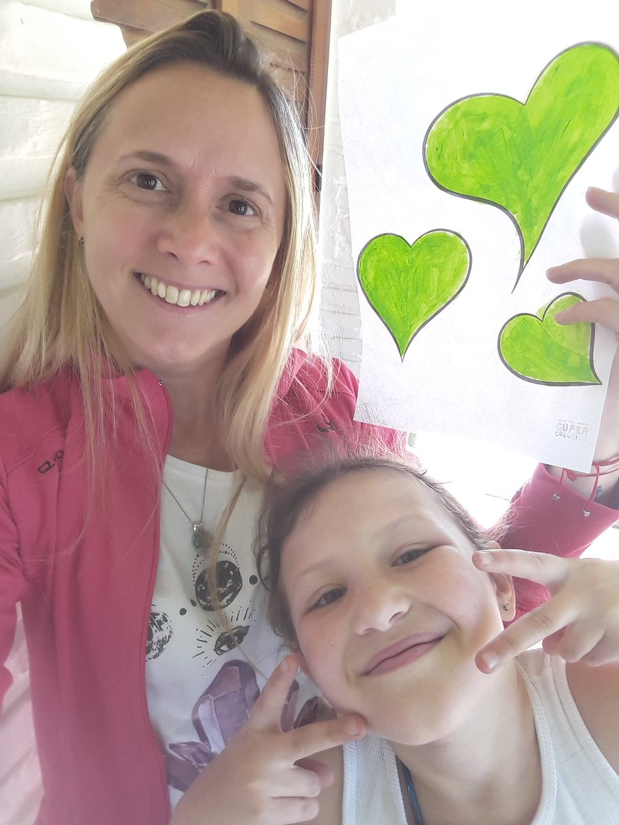 Aritasauer's tweet photo. @_micaela_j @pabloalboran Desde Rosario con mi dulce Mili (hija del corazon) que me sigue en mis locuras! #HablemosDeAmor @pabloalboran siempre gracias por tu música 💚 @FamiliaARosario https://t.co/hMYWC6hthO