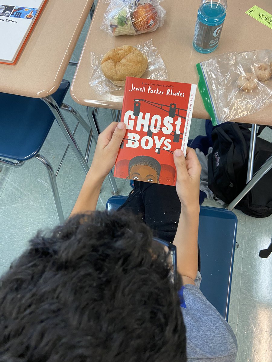 Today our 7th graders received a lunchtime treat, thanks to our friends @DonorsChoose and especially      @jewell_p_rhodes ! Copies of the very powerful Ghost Boys now in the hands of our in-person students. #projectlit #ReadersAreLeaders @NYCDOEOLS