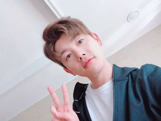 CIELPtwt's tweet photo. ⠀     ⠀ ⠀ ⠀ © 𝑪𝑰𝑬𝑳 ⋆ 𝖯𝗅𝖺𝗒𝗅𝗂𝗌𝗍 𝖴𝗉𝖽𝖺𝗍𝖾:    
⠀                 ‹ #EvangelineDebutJelly ›

     Up on the jelly!! Sin dudas, la recomendación del día se la lleva este tremendo tema además paso a felicitar a Evangeline por su debut como solista. https://t.co/pb1UIeRNZx