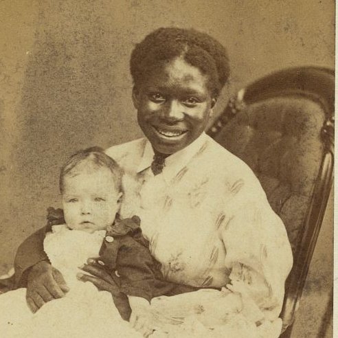 I can’t stop thinking about this girl. Her gorgeous smile, her presence in front of the camera. The photo was taken sometime in the 1860s.  @amhistorymuseum shared it on Instagram a few days ago, and I keep coming back to it. Long thread.