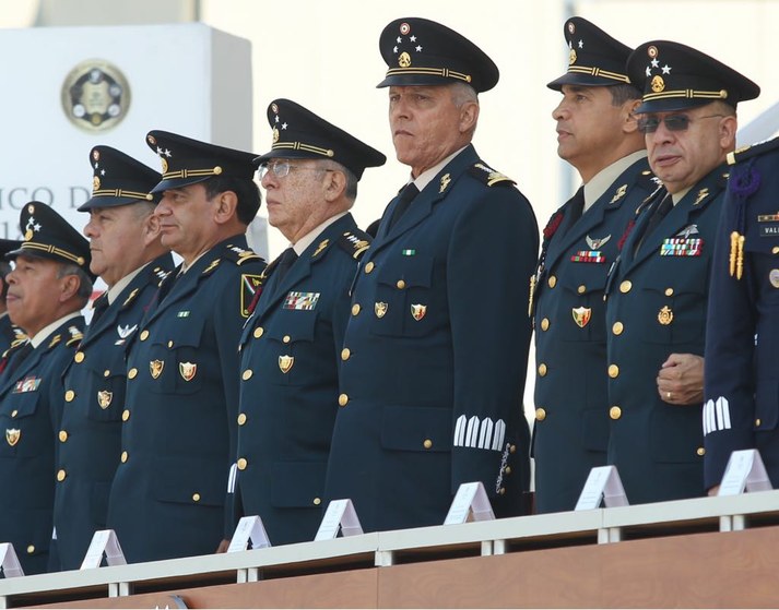 ejercito_pueblo's tweet image. CIENTOS DE UNIFORMES TIEMBLAN, DESPUÉS DE LA NOTICIA!

#Cienfuegos DETENIDO