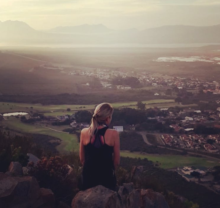 lolsielove's tweet photo. Vanoggend het ek net een versugting, een gebed! God wees met my volk vandag!
Mooi dag vir julle! ASB wees veilig! https://t.co/yxD2OecB7J