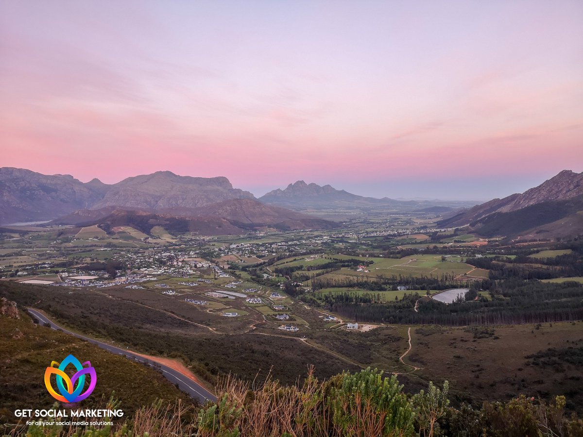 What a view to start the weekend with!
Sunrise in Franschhoek = #Beststarttotheday!

Join @CapeWineTours to explore this stunning valley.
Taste award-winning wines & get it delivered to you. 
#welovefranschhoek #franschhoek #franschhoekvalley #visitfranschhoek #getsocialmarketing