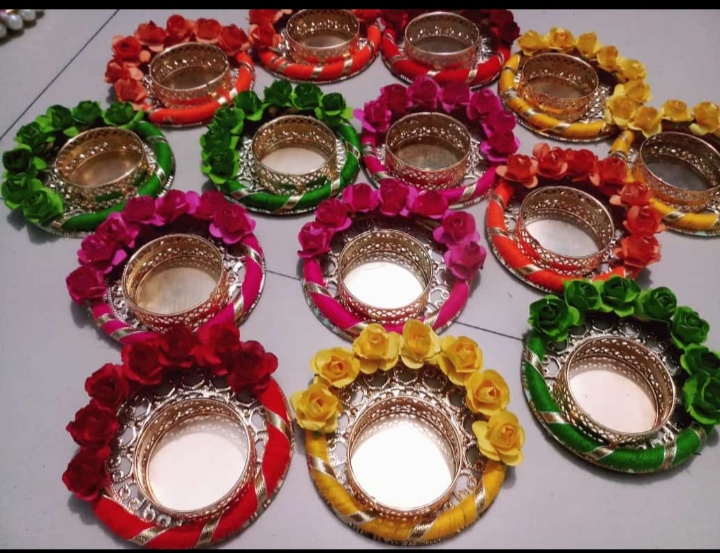 LiftnGift's tweet photo. Decorate you home this Diwali with these Beautiful Floral Handcrafted Candle Holder. 
https://t.co/ZWeMXPKi0j
.
.
#Diwali #VocalForLocal #MadeInIndia #candlelight #diwalidiya #diyaholder #floralart #homeMade https://t.co/McX2ETqp04