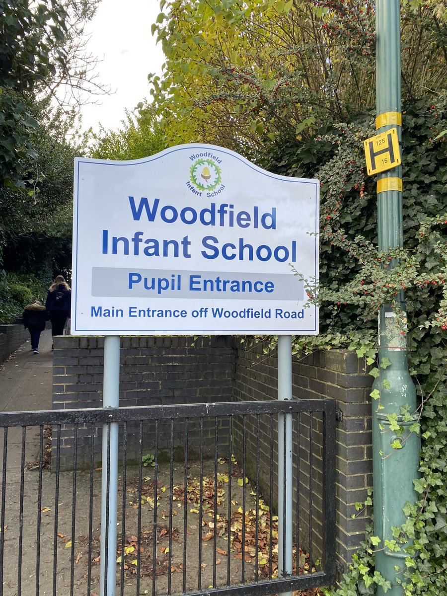 ShrewsburyCops's tweet photo. 40060 and 6043 on school patrol today, both Copthorne and Woodfield Road #ifyouseeussayhi #chilly #allinorder https://t.co/kaQjugF2IT