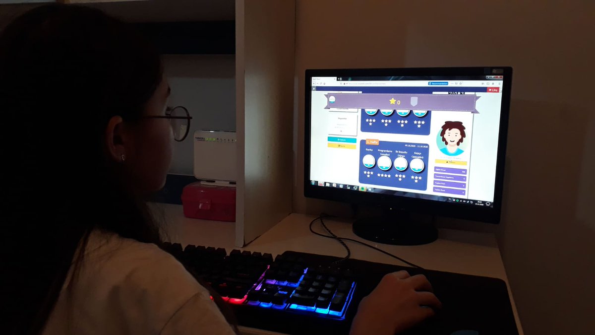 AlaplAtaturk's tweet image. #CodeWeek2020 etkinliklerine yönelik uzaktan eğitim sürecinde kodlama ve dijital okuryazarlığı artırmak adına biz de yerimizi aldık.📈 Sertifika yolunda öğrencilerimize başarılar 🤗
#CodeWeek #codeweekTr
#uzaktaneğitimlekodluyorum
@ali_tosun77 @cevatcevik67 @AbdulvehapDEMR1