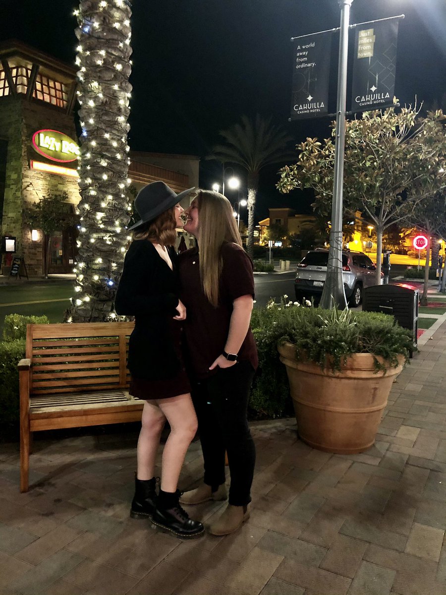 rileyyy_nicole's tweet photo. This is probably my favorite photo ever and I naturally had to post it❤️ https://t.co/y0bJrcJBR6