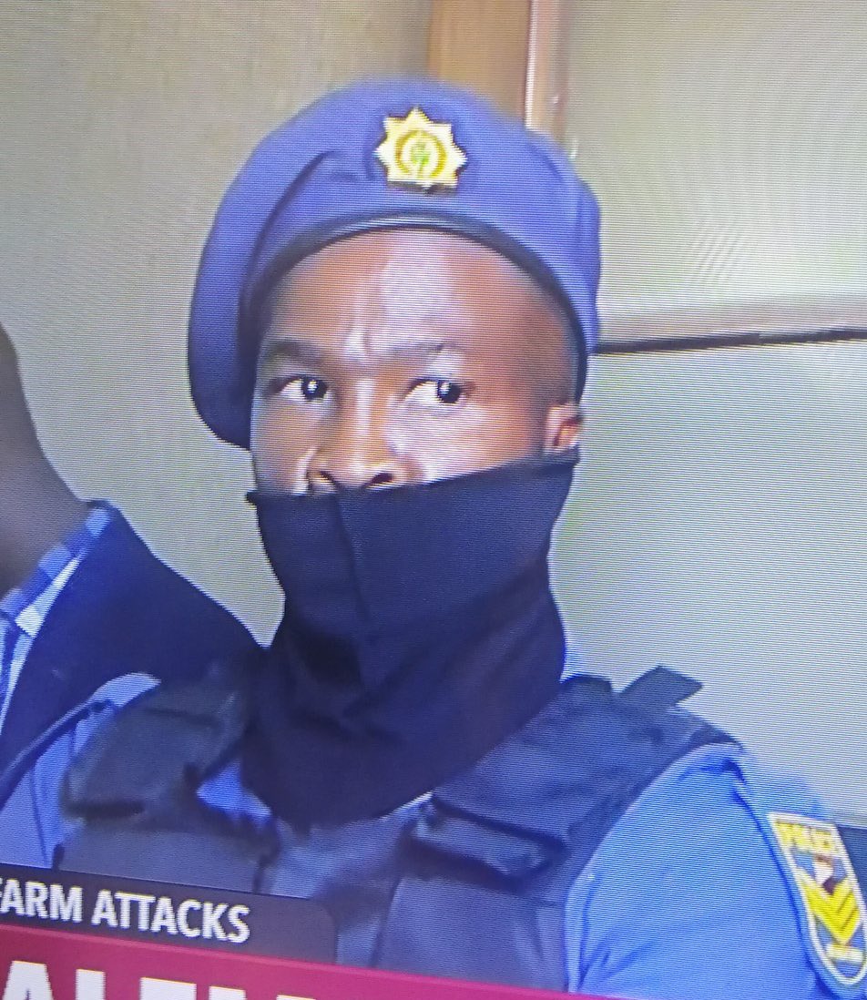 Are you seeing who I am seeing? #EFFinSenekal #Senekal #Senekalprotest