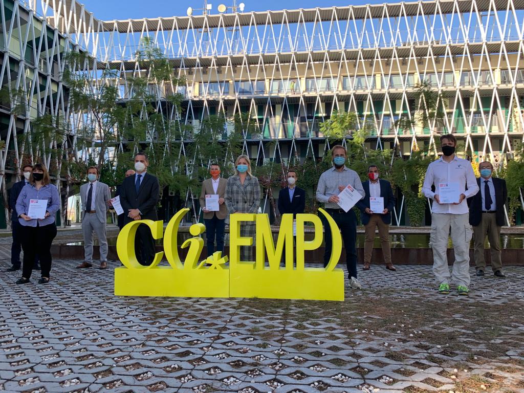 La consejera <a href="/AnaMartinezVid1/">Ana Martínez Vidal</a> ha entregado hoy 7 nuevos sellos EiBT a empresas murcianas, en reconocimiento de su innovación y base tecnológica. 💡
¡Enhorabuena! 👏🏻
<a href="/digitalDotSL/">digitalDot - Diseño web</a> 
<a href="/HOPUbiquitous/">HOPU - Smart Cities (A Libelium Company)</a> 
@IDEA_INGENIERIA
<a href="/Ingeniatic_/">Ingeniatic</a> 
<a href="/neosistec/">Neosistec</a> 
<a href="/TimiakTech/">Timiak Tech</a> 
#Nanocarbonaids