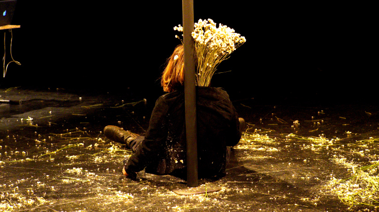 circat2014's tweet photo. #Catalan #circus #festival: 21st edition of #circorts (Barcelona, October 16-18). 13 shows such as "Carman" by #JavierAriza, "Absurd" by #CircVermut, "Espera" by @CircoEia, "Peix", by @hoteliocandi, "Homenaje" by #EnDiciembre... https://t.co/aR6n12Siqu