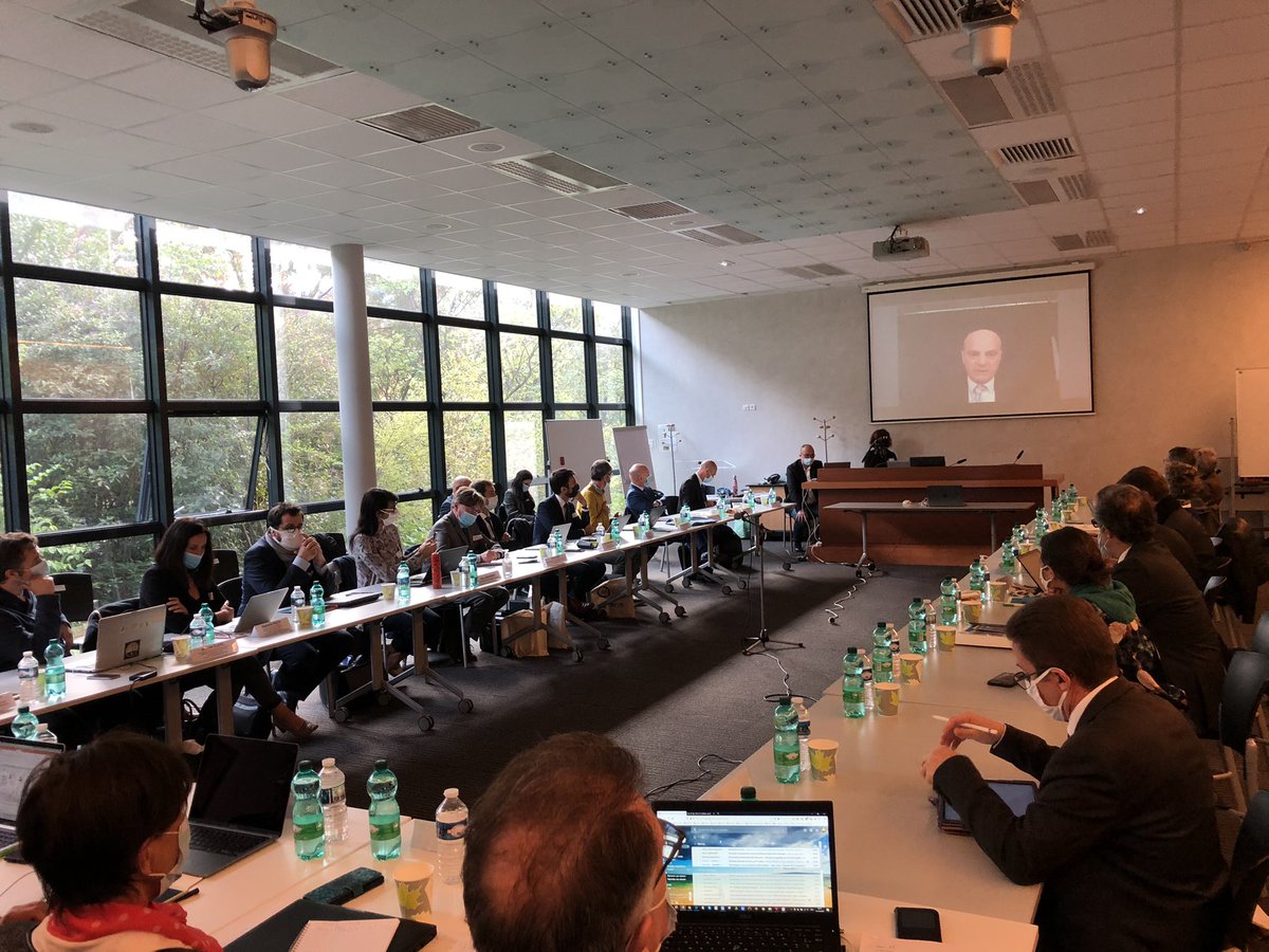 🧠En direct de <a href="/villedelyon/">Ville de Lyon</a>, la Plénière du #CSEN  vient de débuter par une #allocution du ministre <a href="/jmblanquer/">Jean-Michel Blanquer</a> 🧠

<a href="/nvallejog/">Pablo María Delmar</a> 
<a href="/educIFE/">IFÉ</a> 
<a href="/StanDehaene/">Stanislas Dehaene @standehaene.bsky.social</a> 
<a href="/CTorossian_Off/">Charles TOROSSIAN</a> 
<a href="/Ih2ef/">IH2EF</a> 
<a href="/reseau_canope/">Réseau Canopé</a> 
<a href="/McMissir/">McMissir</a> 
<a href="/ReseauInspe/">Réseau des INSPÉ</a> 
<a href="/RegionAcAura/">Région académique AURA</a> 
@elenaXLII