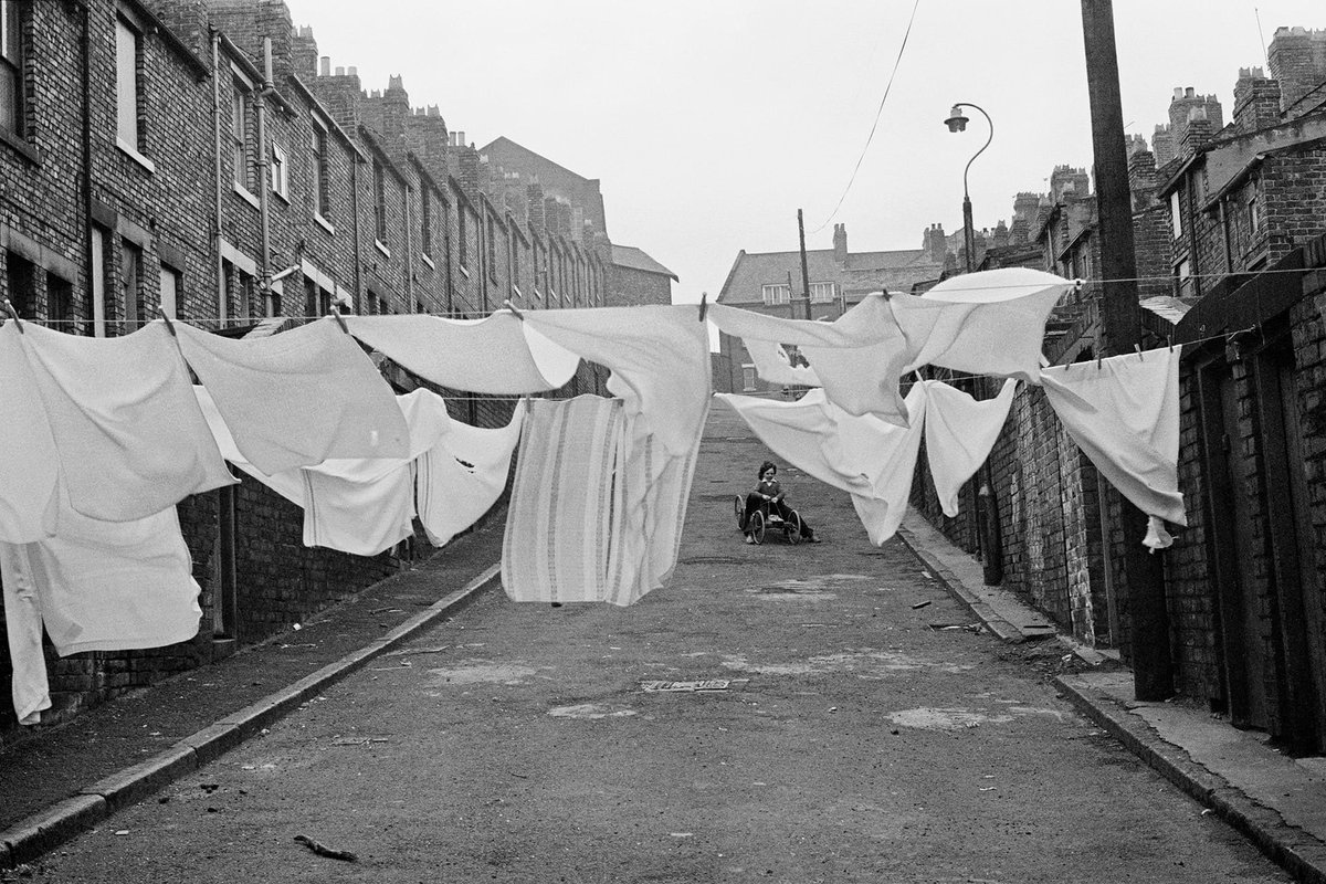 “A photograph is a fragment of time that will not return”

Martine Franck

Byker 
Newcastle 
England
1977